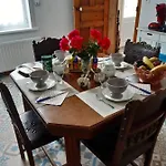 Au Coeur De L'enclave Bed & Breakfast Moeuvres