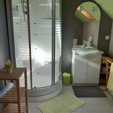 Au Coeur De L'enclave 3*