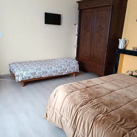 Au Coeur De L'enclave Bed & Breakfast