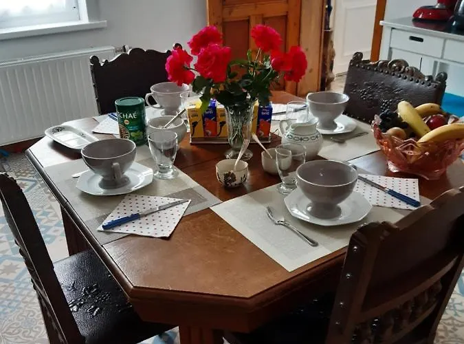 Au Coeur De L'enclave Bed & Breakfast Moeuvres