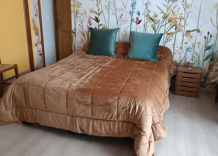 Au Coeur De L'enclave Bed & Breakfast
